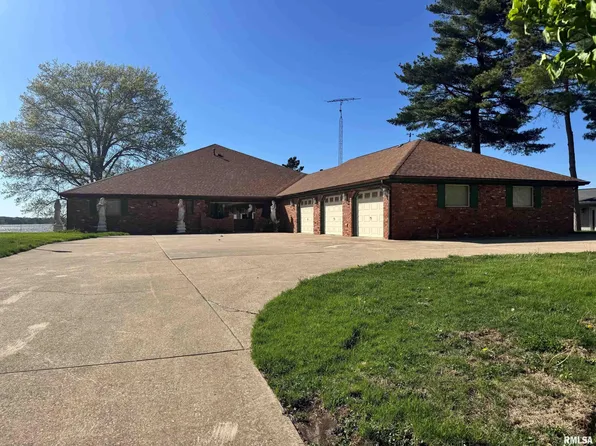 1013 E Lake Shore Dr, Springfield, IL 62712