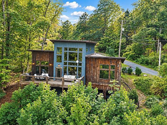 2nd image of 2511 Cove Mountain Ln
