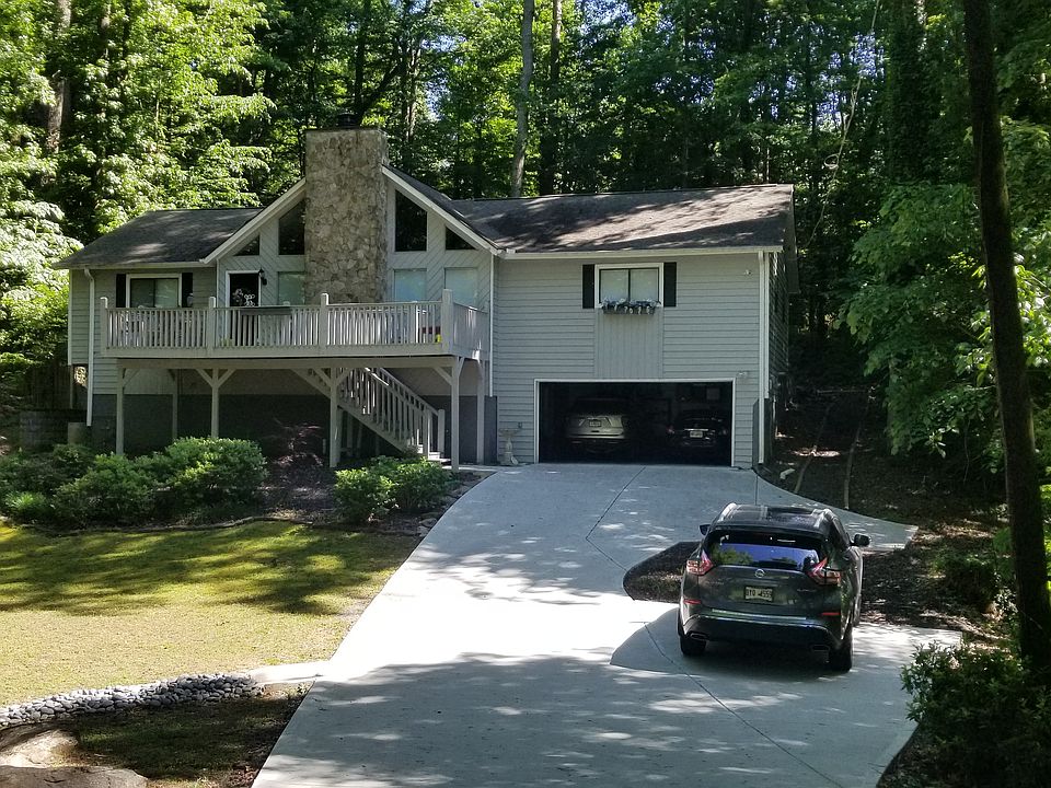 1st image of 92 Vanessa Dr SE