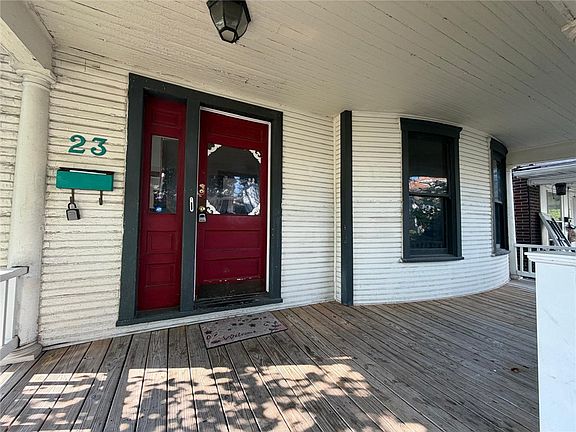 3rd image of 23 E Parkwood Dr