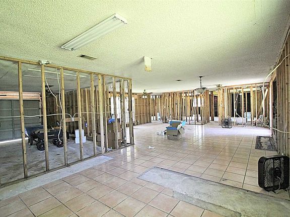 5th image of 13570 Rolling Hills Dr