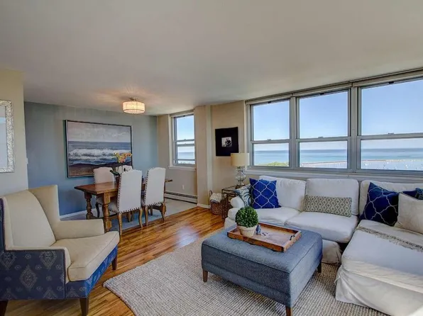 1707 N Prospect Ave #10, Milwaukee, WI 53202