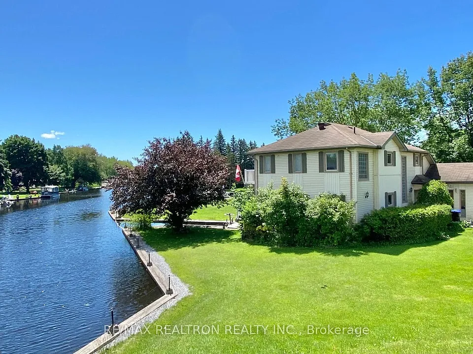 76 Poplar Cres