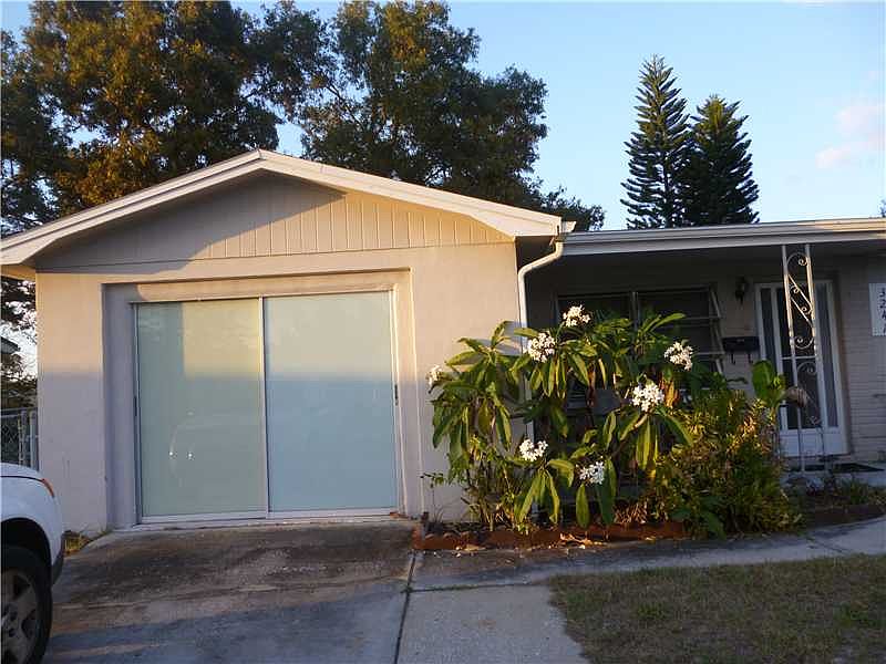 1st image of 3241 Holiday Lake Dr