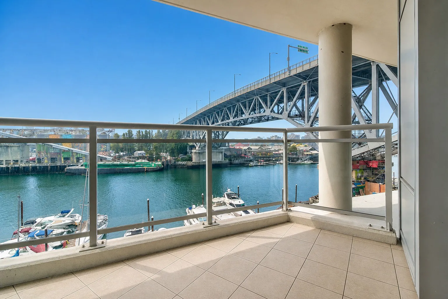 2 bed, 1400 sqft, $6,800 — Photo 4