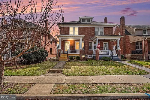 144 Seminary Ave Photo 1