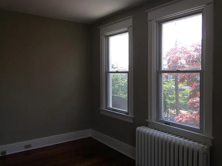 2919 10th St NE — Photo 5