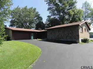 228 Van Wies Point Rd, Glenmont, NY 12077