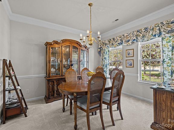 4th image of 7602 Hogans Bluff Ln