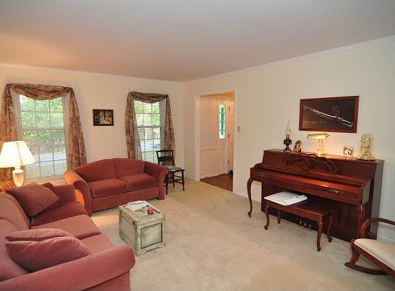 3rd image of 5624 Falkirk Dr