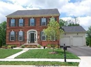 20999 Hooded Crow Dr, Leesburg, VA 20175