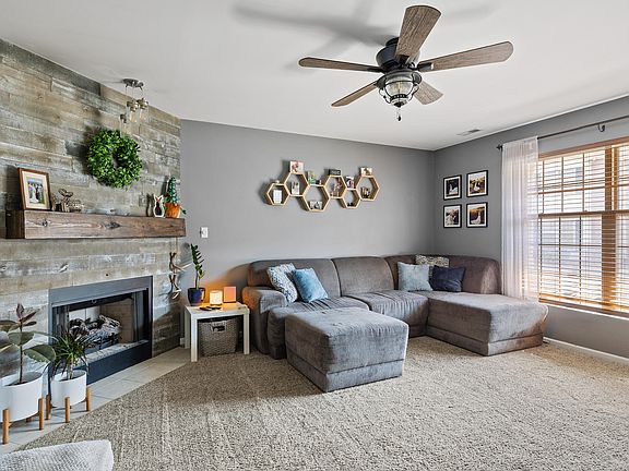 4th image of 1830 Dogwood Ct