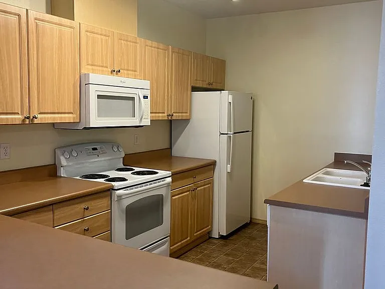 Stillwater Apartments — Photo 19