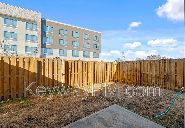 3125 Venetian Dr — Photo 26