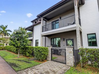 4975 NW 83rd Path, Doral, FL, 33166