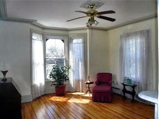 front bedroom or sitting room