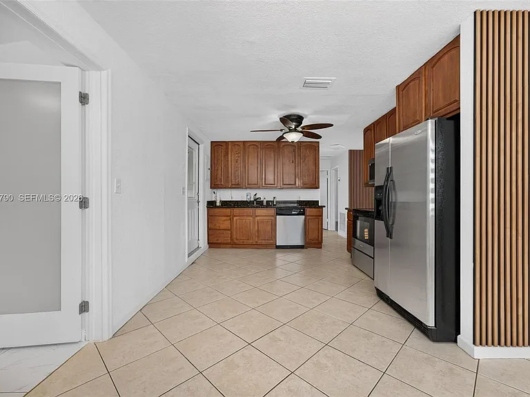 5921 NE 1st Ave — Photo 10