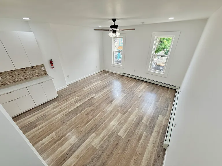 126 Buttonwood St #2 — Photo 18