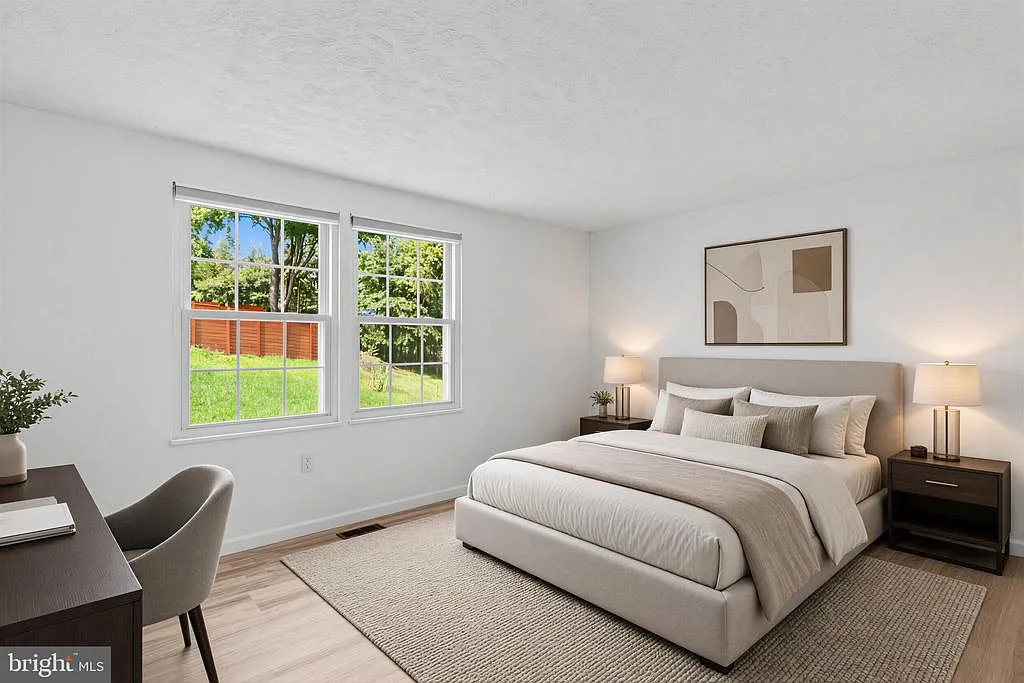 3 bed, 1.5 bath, 1028 sqft, $3,000 — Photo 3