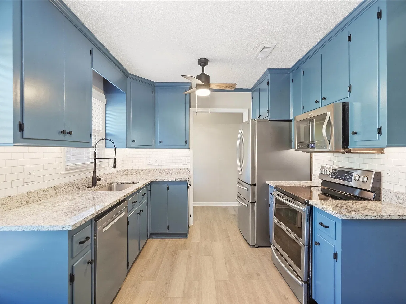 4 bed, 1590 sqft, $2,650 — Photo 2