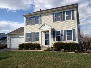 427 Kensington Dr, Oswego, IL 60543