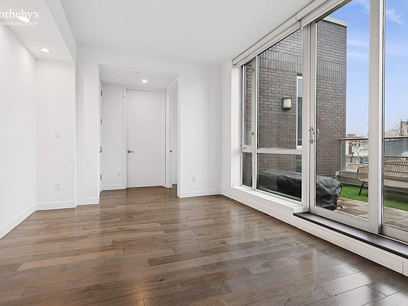 4th image of 11-35 45th Ave #6E