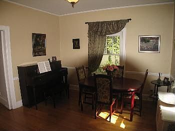 3rd image of 77 Jane St