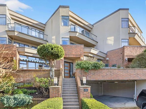 812 Maple St, White Rock, BC V4B 4M2