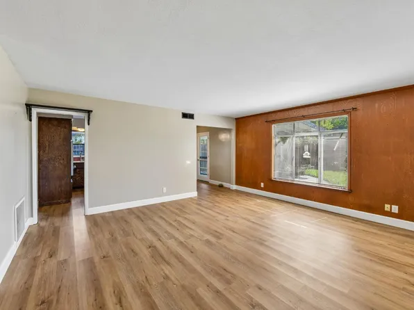10401 Hollydale Way, Rancho Cordova, CA 95670