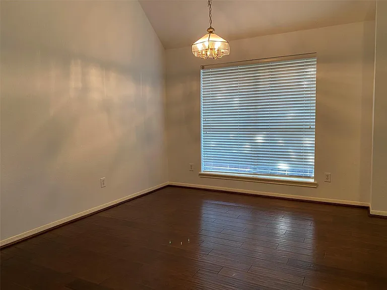 22502 Bristolwood Ct — Photo 4