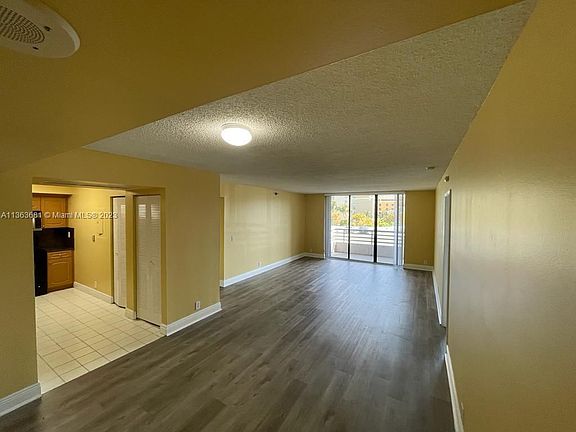 2nd image of 3300 NE 191st St APT 514