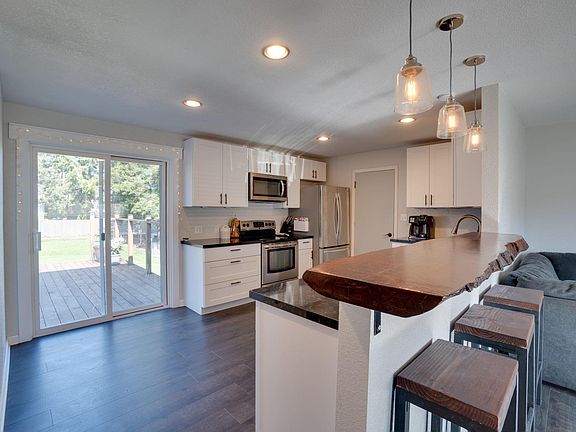 4th image of 1818 Clara Ave