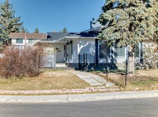 130 S Braniff Cres SW, Calgary, AB T2W 2M4