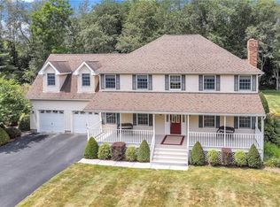 3 Kimberly Dr, Campbell Hall, NY 10916