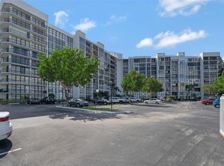 800 Parkview Dr APT 630, Hallandale, FL 33009