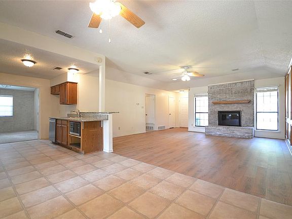 4th image of 7512 Sean Dr