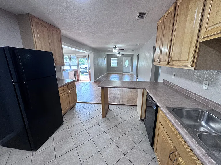 3010 Pakenham Dr #MAIN — Photo 10