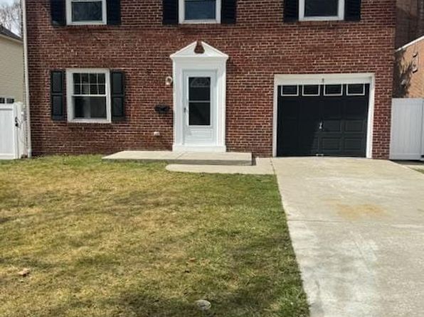 8 Cooper Ave