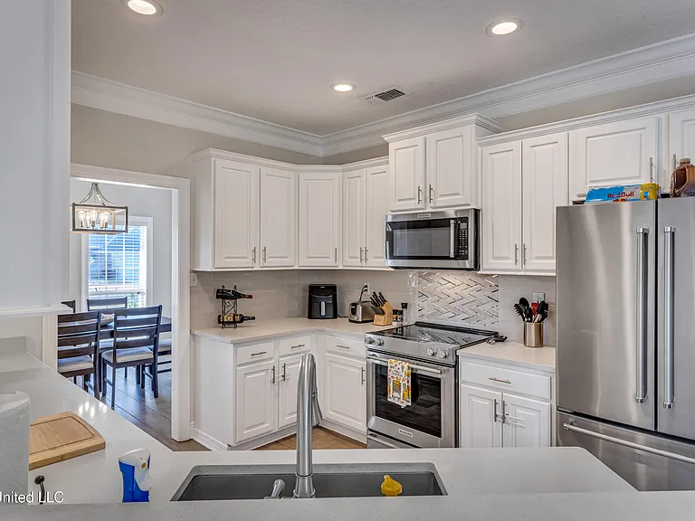 15336 Lakeview Ct — Photo 9