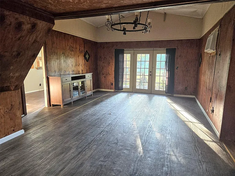 702 Saint Lawrence River Rd — Photo 3
