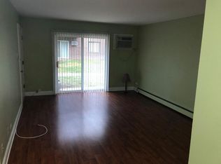 10405 Dearlove Rd #AG, Glenview, IL 60025