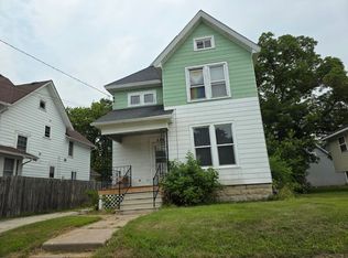 826 Wright St, Oshkosh, WI 54901