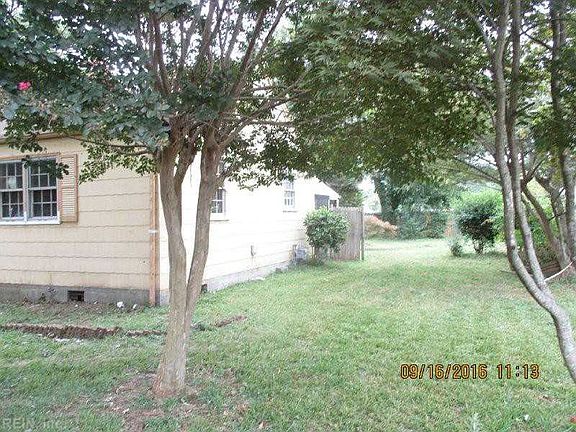 3rd image of 10 Travis Pl