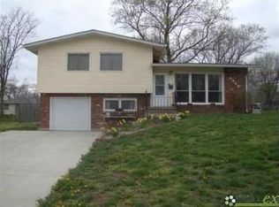 2842 Poplar Dr, Columbus, IN 47203