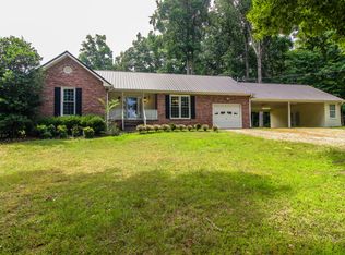 2346 White Bluff Rd, Burns, TN 37029