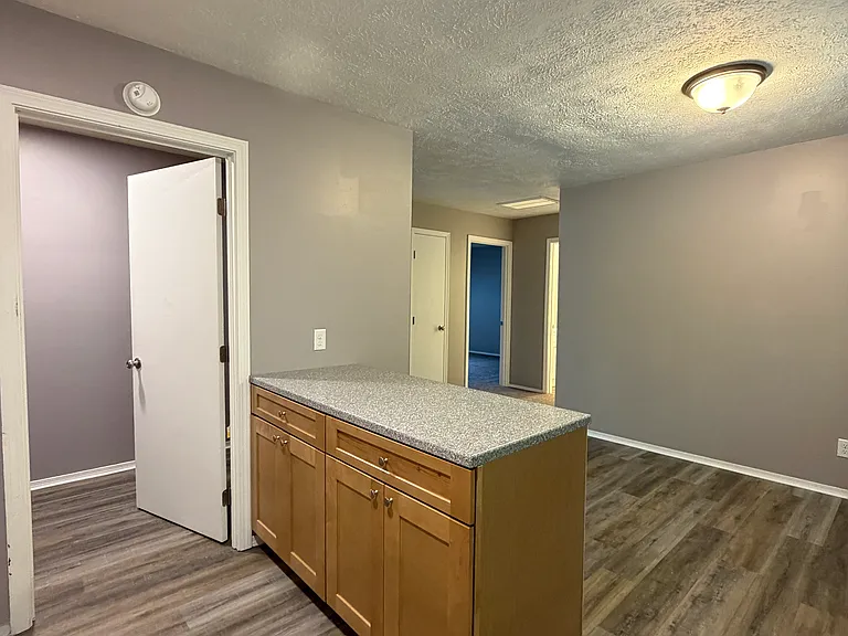 327-329 N Beach Dr #327 — Photo 3