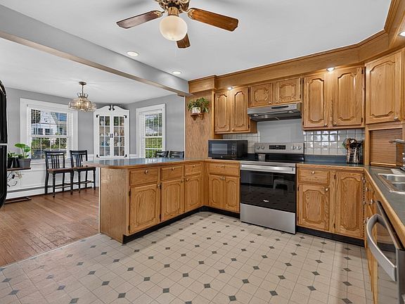 4th image of 8 Lyndale Rd
