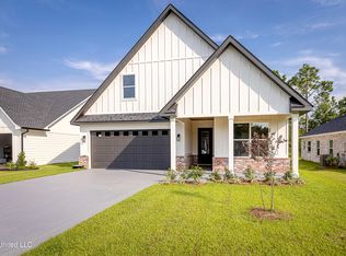 4306 Cobblestone Ln, Gautier, MS 39553