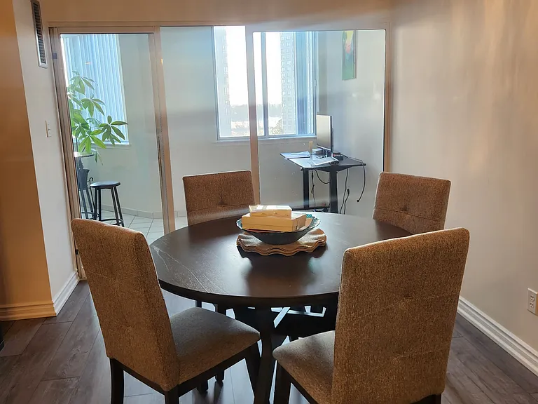 80 Alton Towers Cir #809 — Photo 5