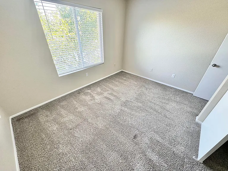 8070 W Russell Rd #2121 — Photo 16